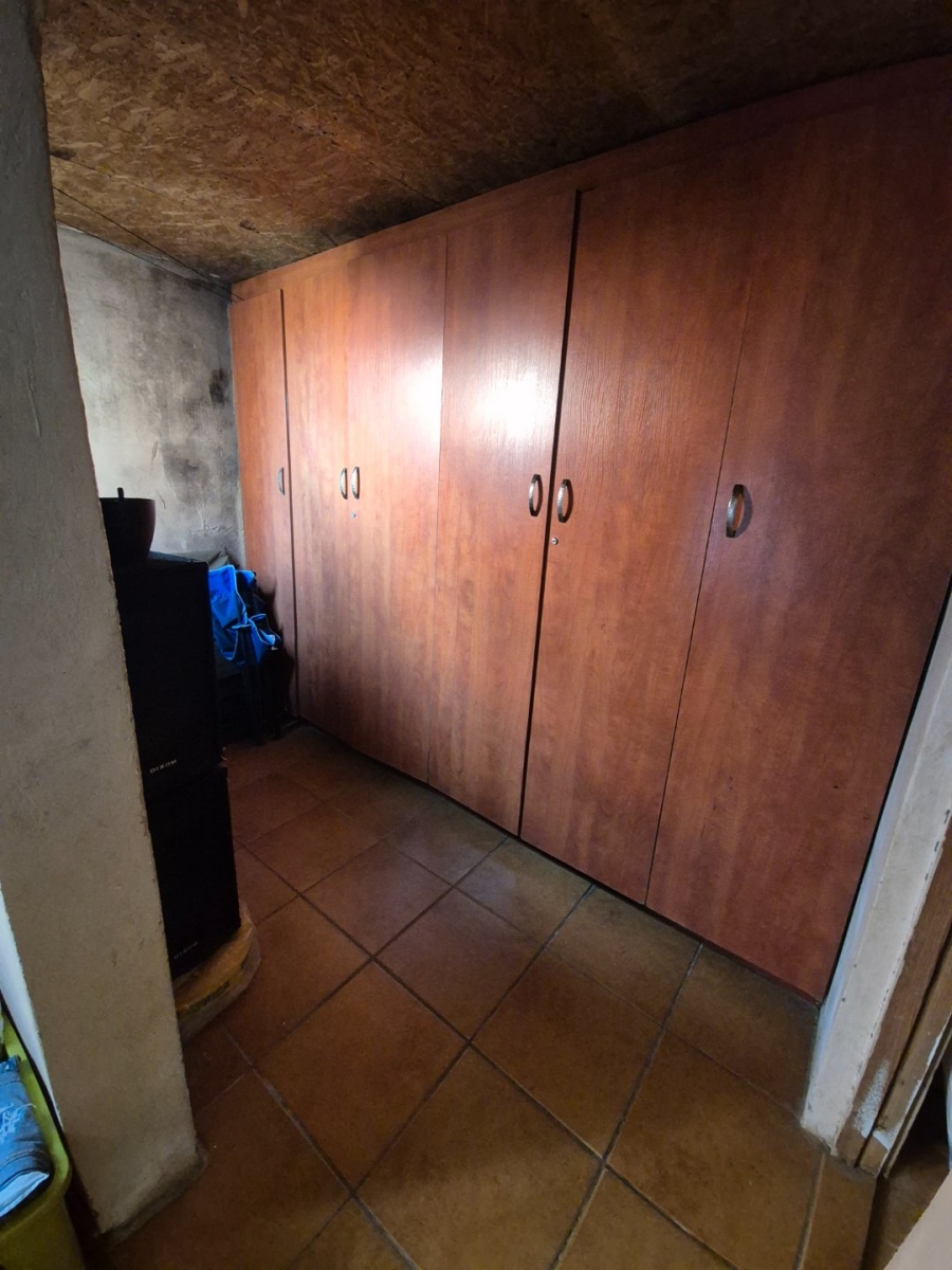 2 Bedroom Property for Sale in Kwa Nobuhle Eastern Cape
